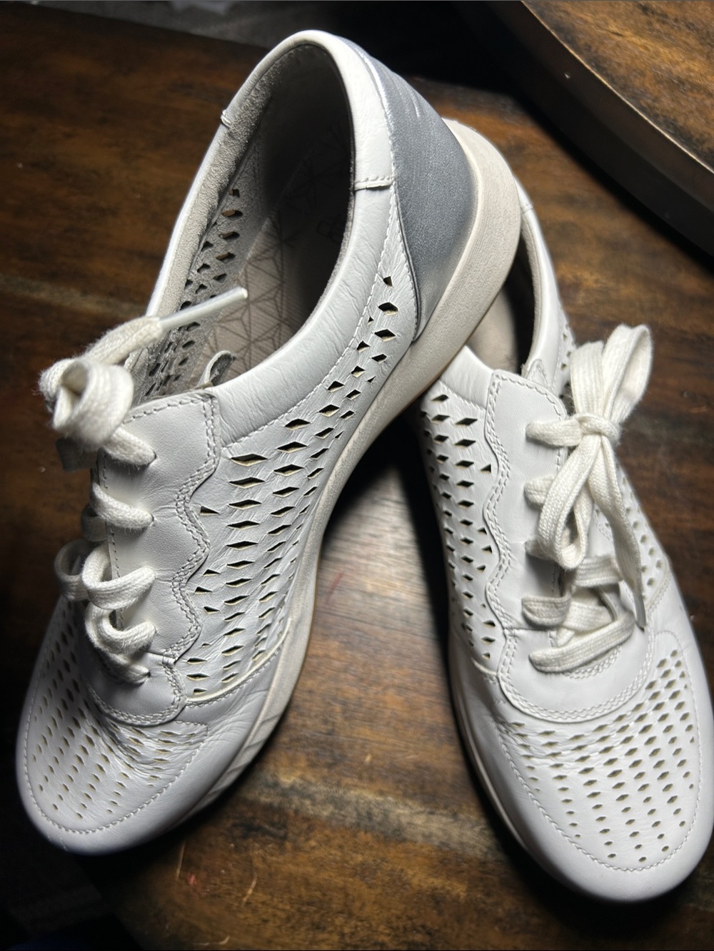 Dansko- White Women's Casual Lace-Up Leather Sneakers Size 41 -10.5